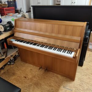 53) Piano Grotrian 110 NB überholt 2 Jahre Garantie