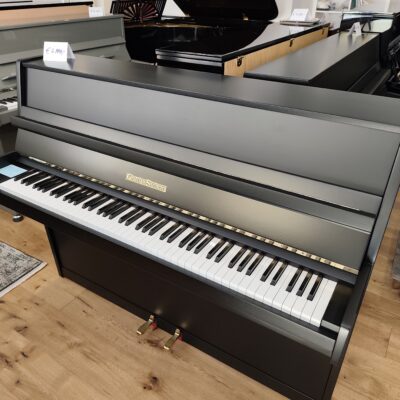 55) Piano Grotrian, Modell 110, renoviert, neu lackiert